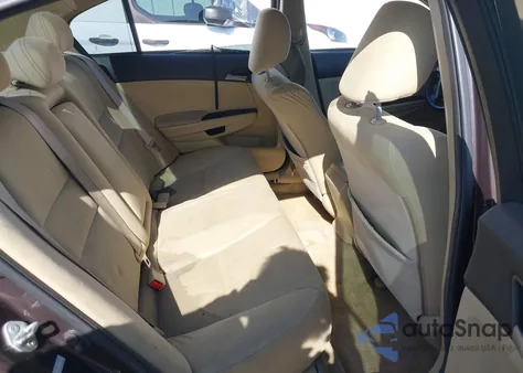 2011 Honda Accord 2.4 Lx z USA, uszkodzony, nr VIN 1HGCP2F32BA128115